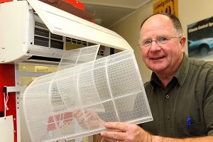 WARNING: KEEP HEAT PUMPS CLEAN